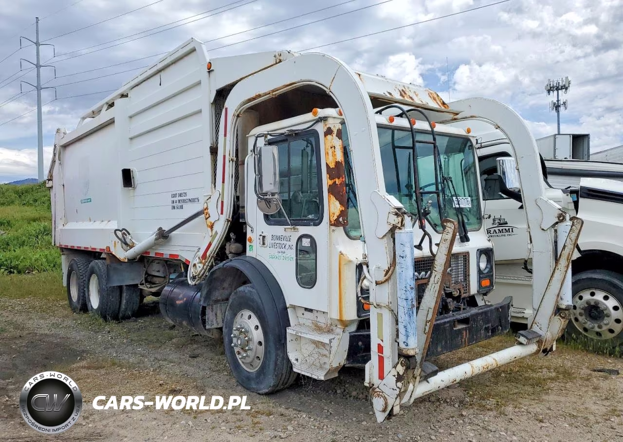 2001 Mack Mr690S Refuse Truck