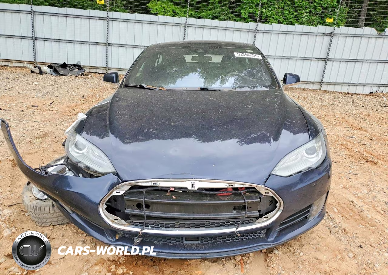 2015 Tesla Model S 85 VIN:5YJSA1H13FFP68817 - 5