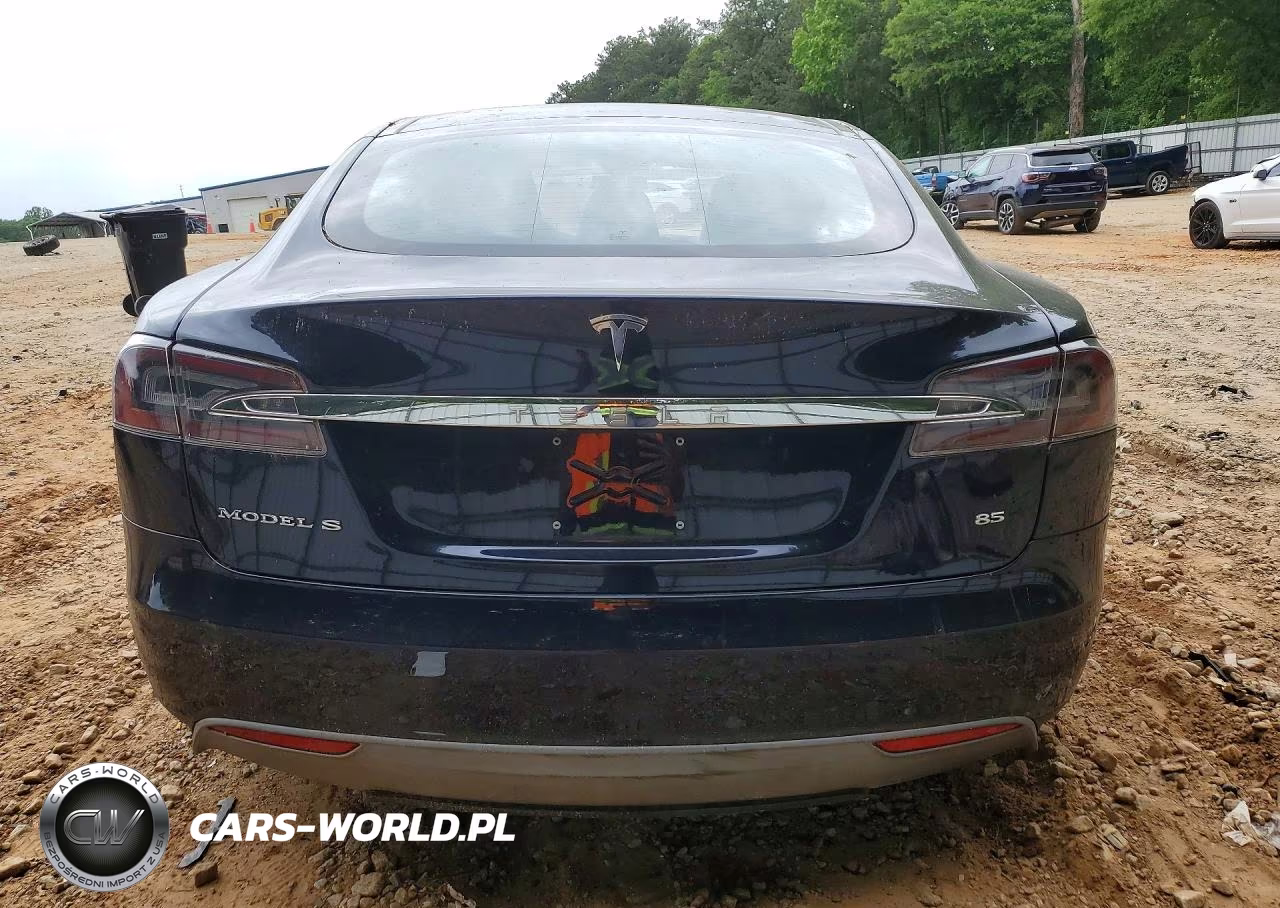 2015 Tesla Model S 85 VIN:5YJSA1H13FFP68817 - 6