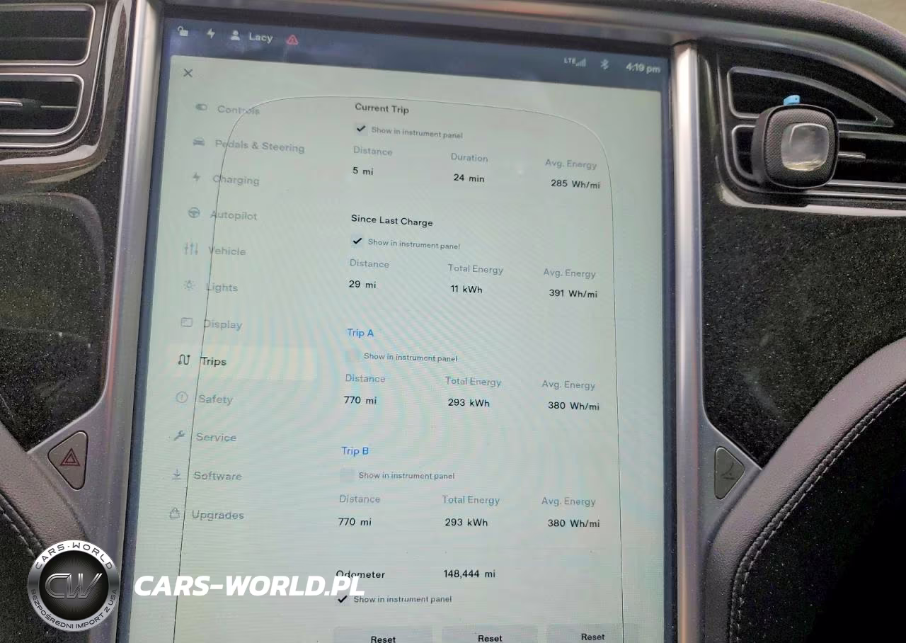 2015 Tesla Model S 85 VIN:5YJSA1H13FFP68817 - 9