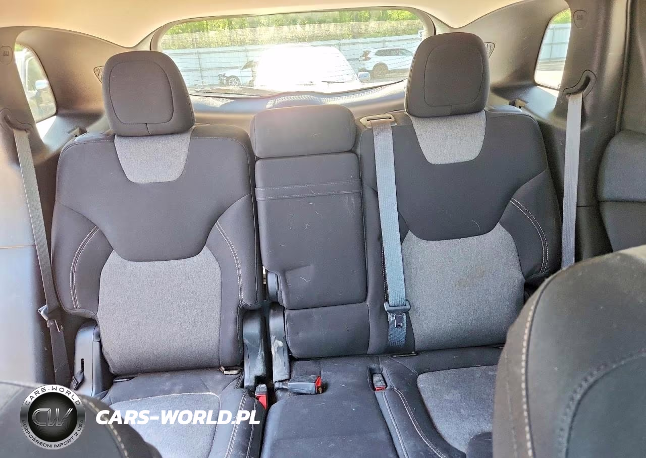 2018 Jeep Grand Cherokee VIN:1C4PJMCS1EW150526 - 10