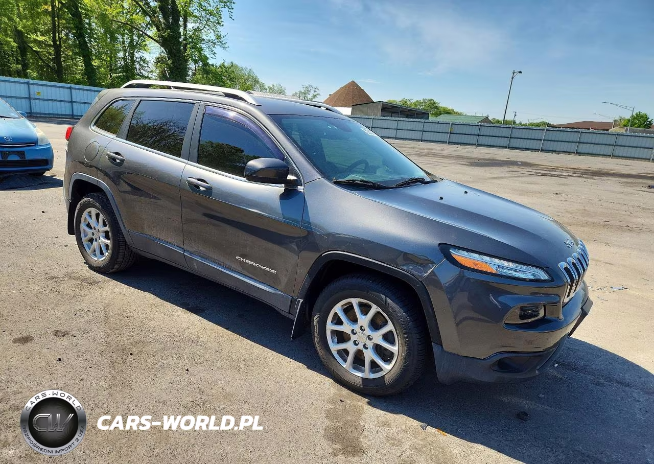 2018 Jeep Grand Cherokee VIN:1C4PJMCS1EW150526 - 4