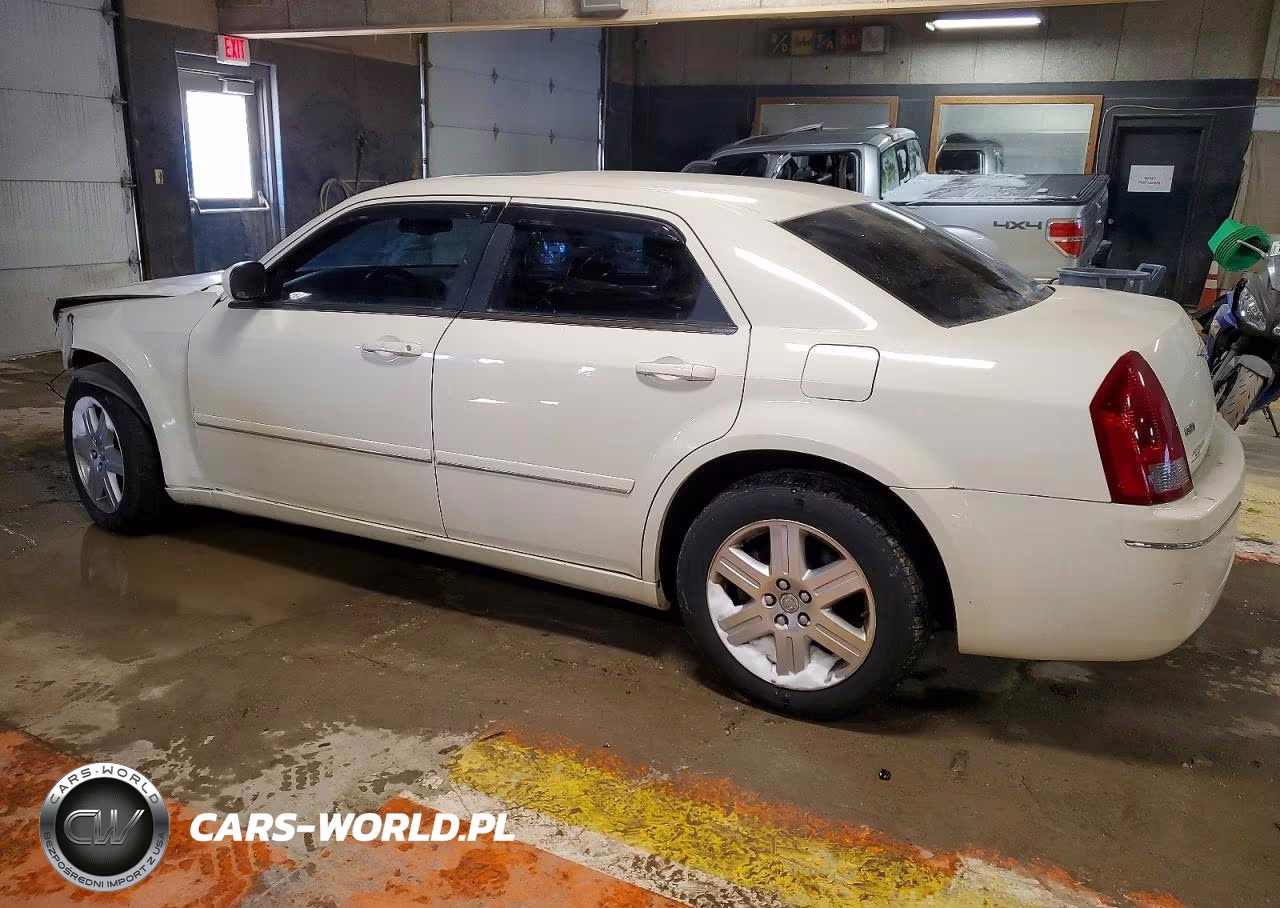 2005 Chrysler 300 Touring VIN:2C3JK53GX5H677570 - 2