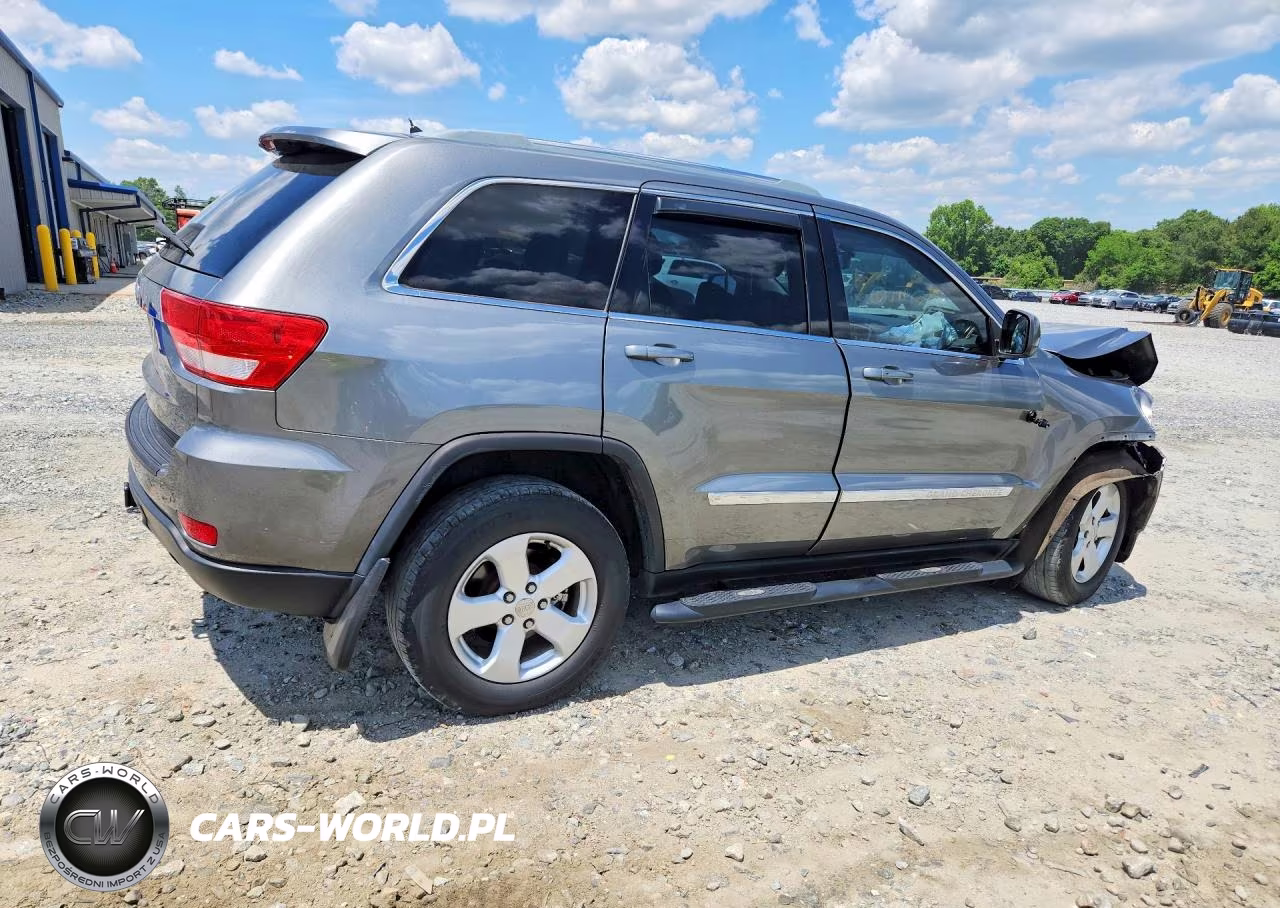 2012 Jeep Grand Cherokee Laredo VIN:1C4RJEAG9CC121576 - 3