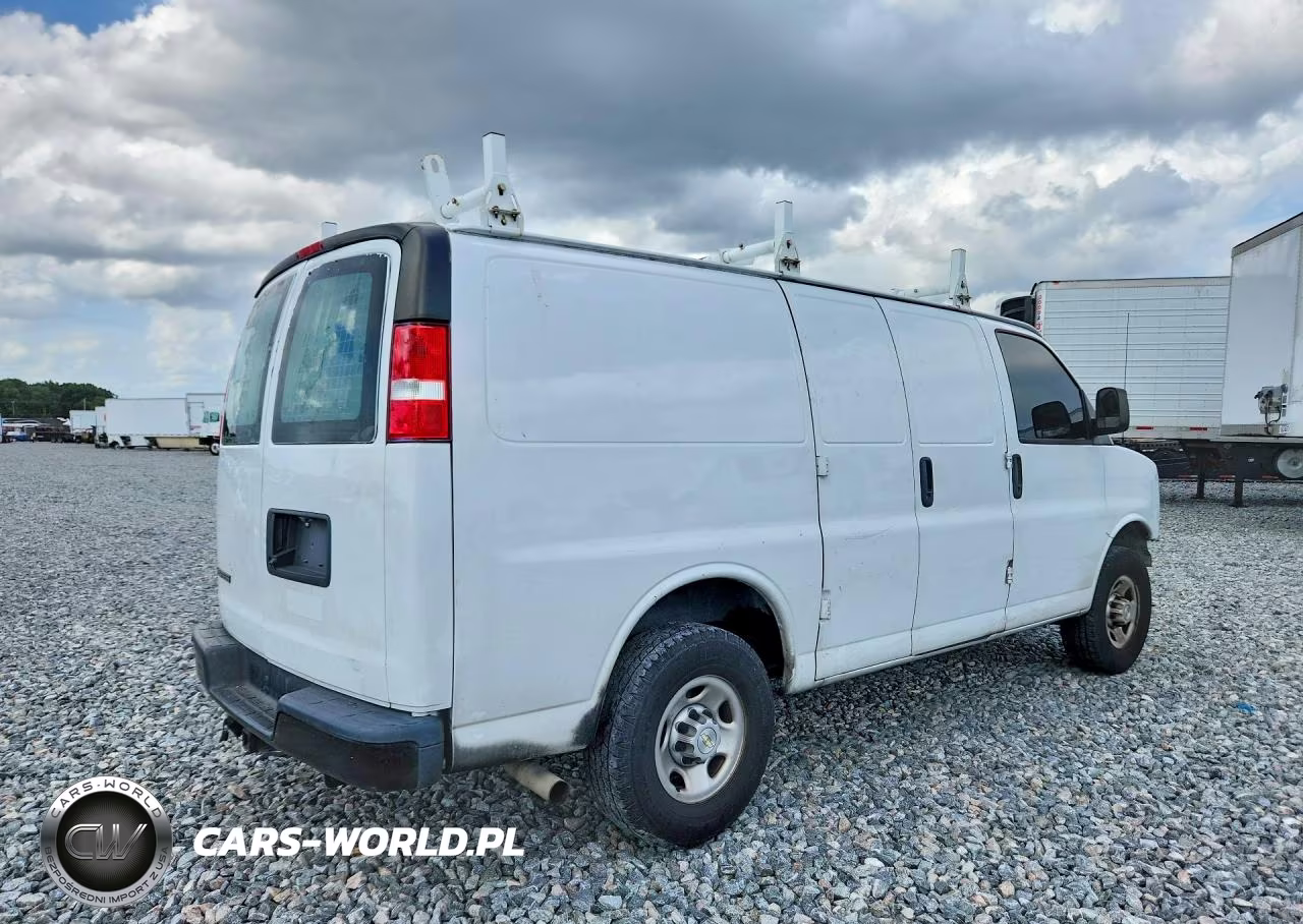 2022 Chevrolet Express G2500 VIN:1GCWGAFPXN1194120 - 3
