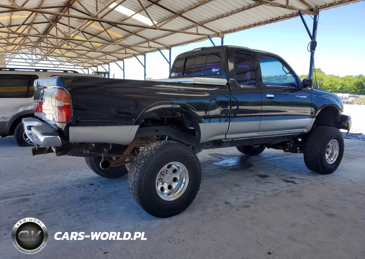 1999 Toyota Tacoma Xtracab VIN:4TAWN72N7XZ525748 - 3