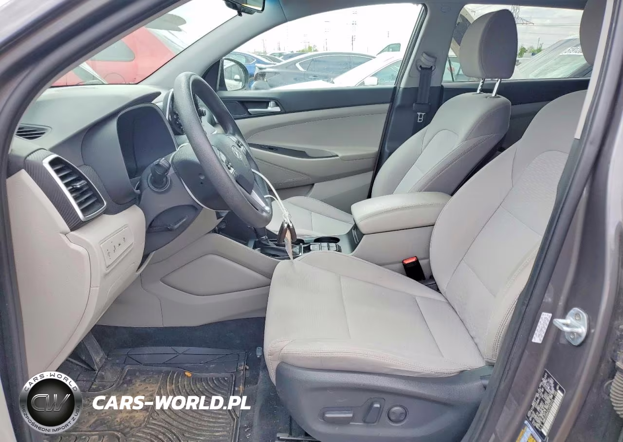 2020 Hyundai Tucson Value VIN:KM8J33A41LU141215 - 7