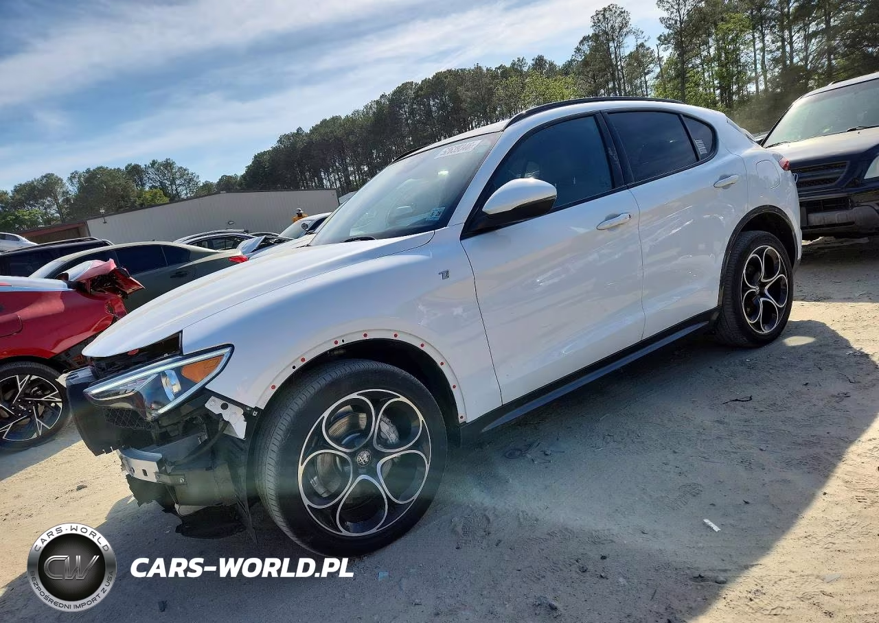 2023 Alfa Romeo Stelvio Ti