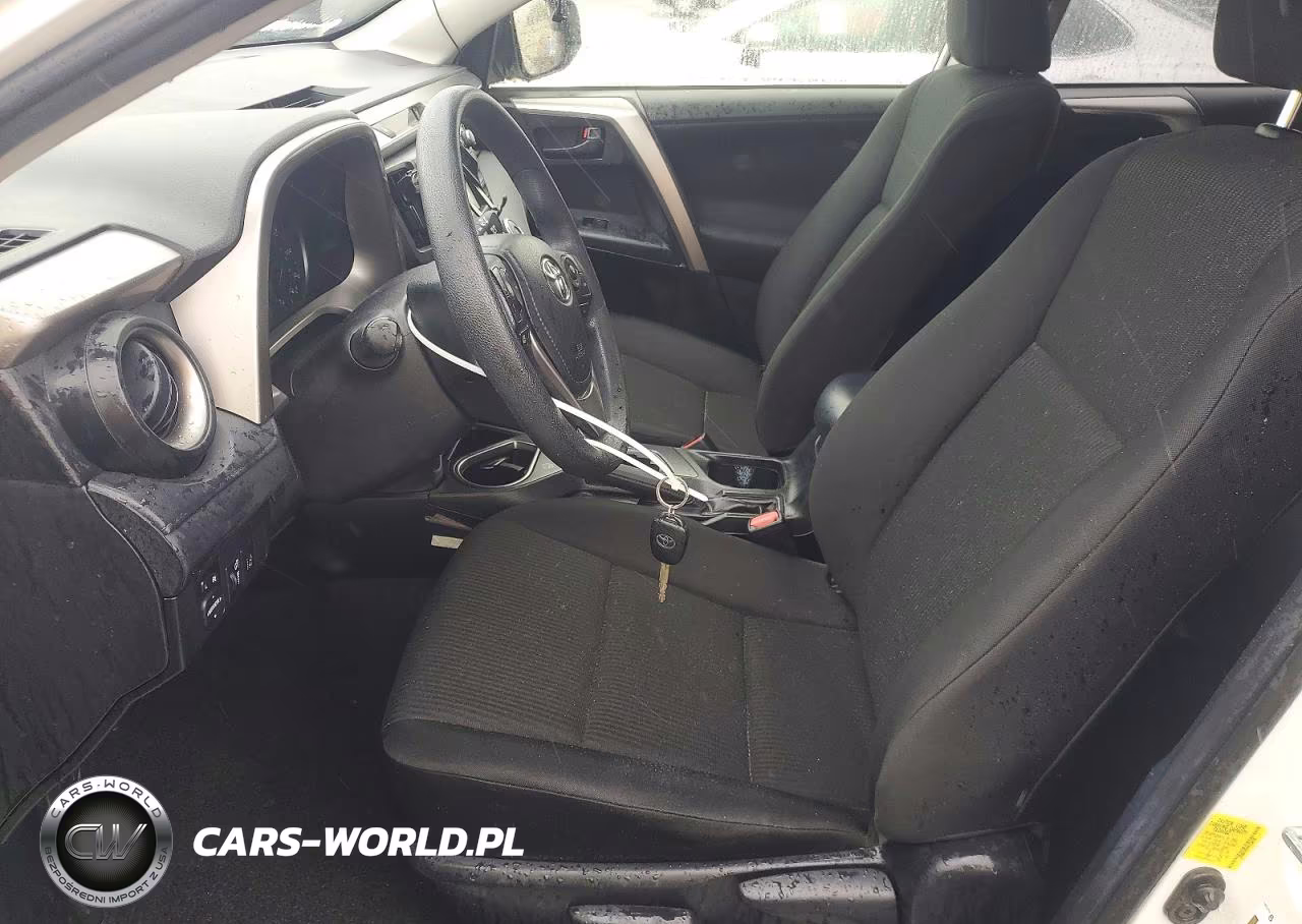 2017 Toyota Rav4 Le VIN:JTMBFREV0HJ124789 - 7