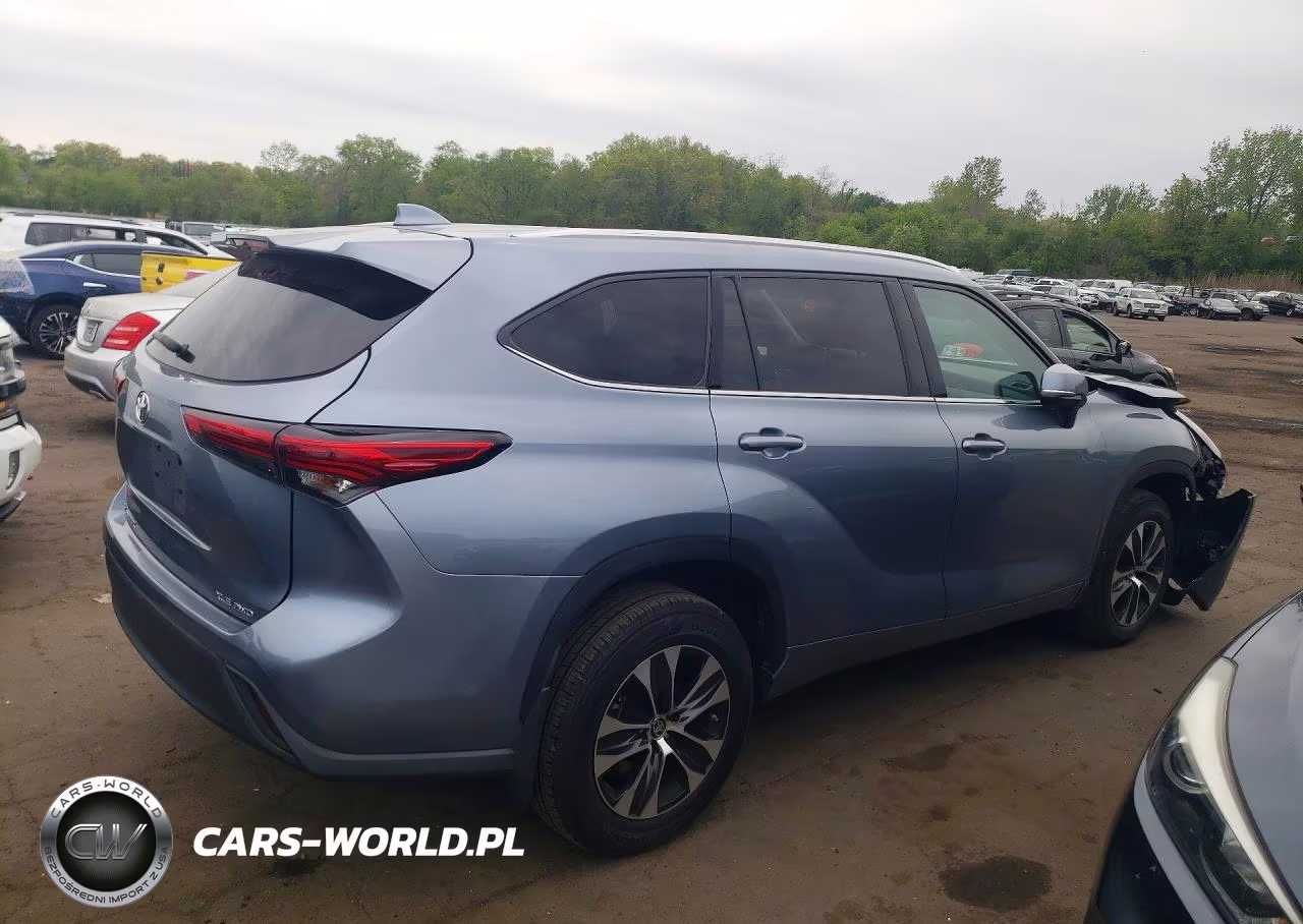 2020 Toyota Highlander Xle VIN:5TDGZRBH0LS029835 - 3