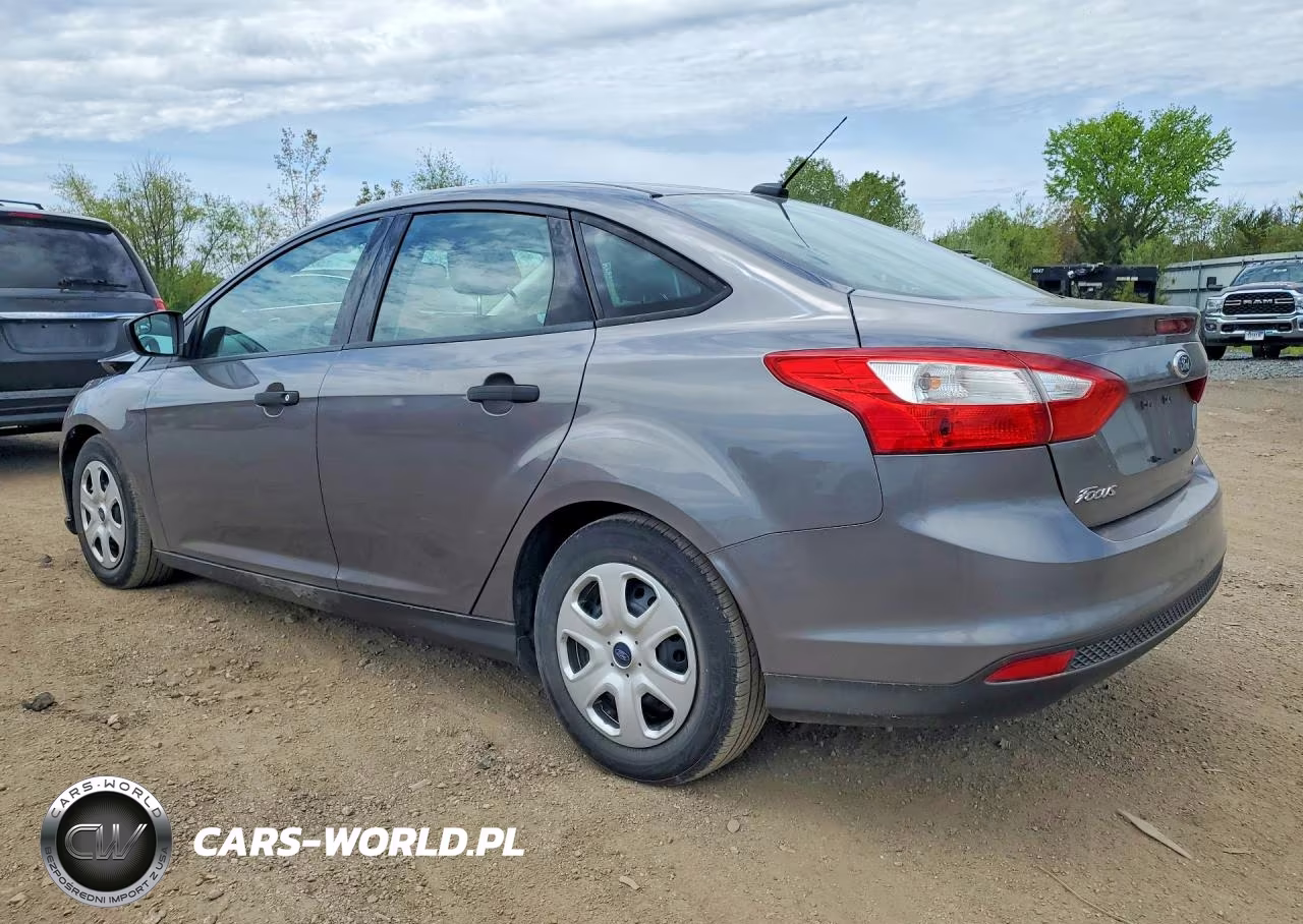 2014 Ford Focus S VIN:1FADP3E22EL412358 - 2