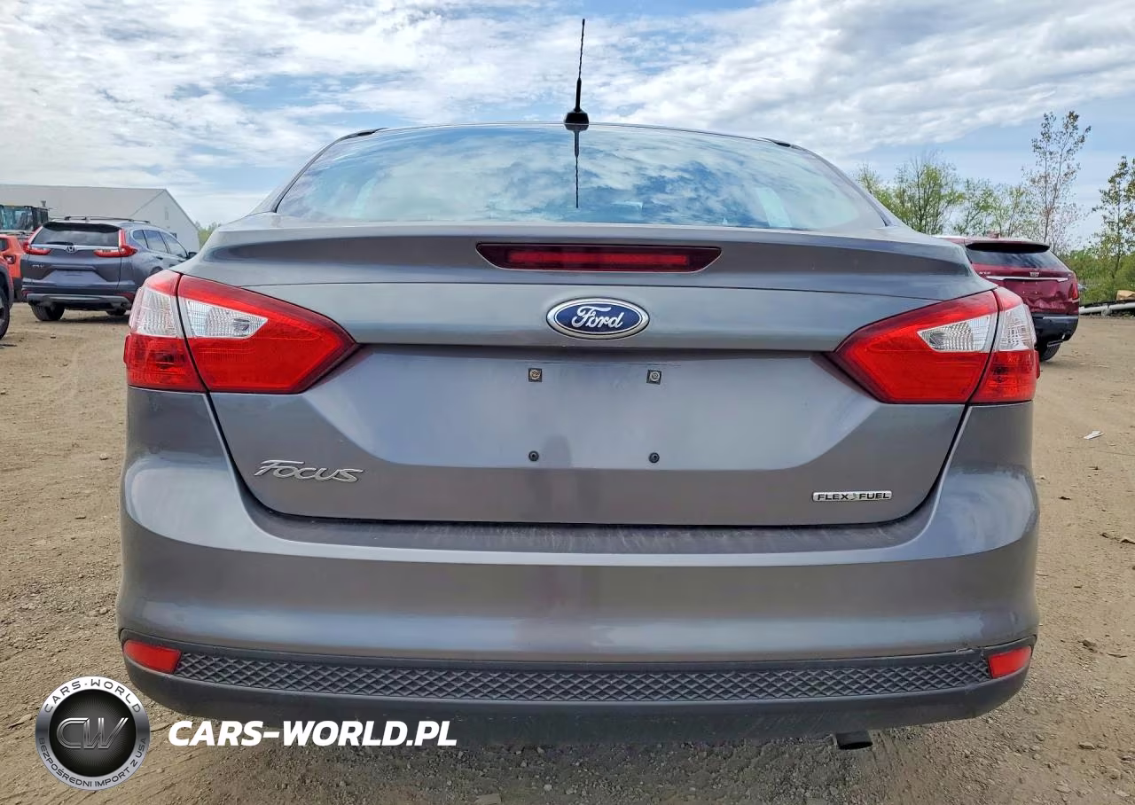 2014 Ford Focus S VIN:1FADP3E22EL412358 - 6