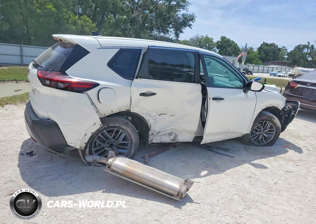 2023 Nissan Rogue S VIN:5N1BT3AA4PC792621 - 3