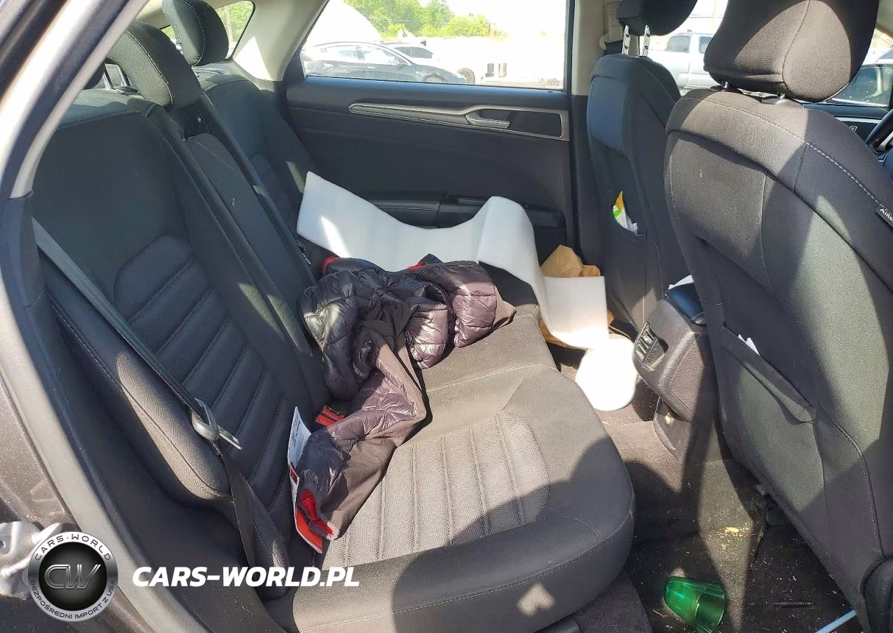 2017 Ford Fusion Se VIN:3FA6P0H71HR107003 - 10