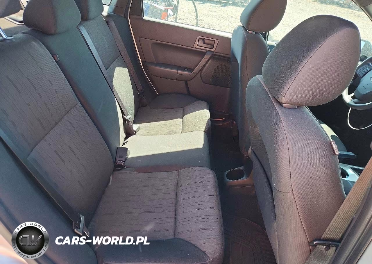 2010 Ford Focus Se VIN:1FAHP3FN9AW290777 - 10