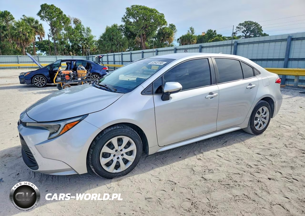 2024 Toyota Corolla Hybrid Le – zdjęcie 1 z 12