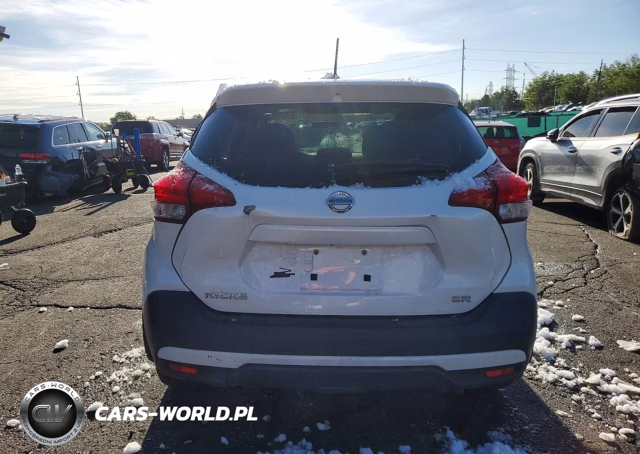 2019 Nissan Kicks Sr VIN:3N1CP5CU2KL520195 - 6