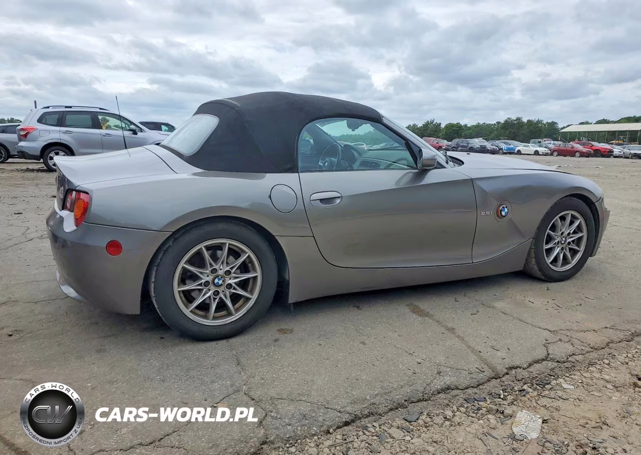 2003 BMW Z4 2.5 VIN:4USBT33463LS46242 - 3