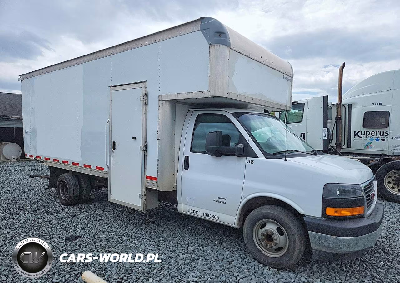 2022 GMC Savana Cutaway G4500 VIN:7GZ67UC73NN001159 - 4