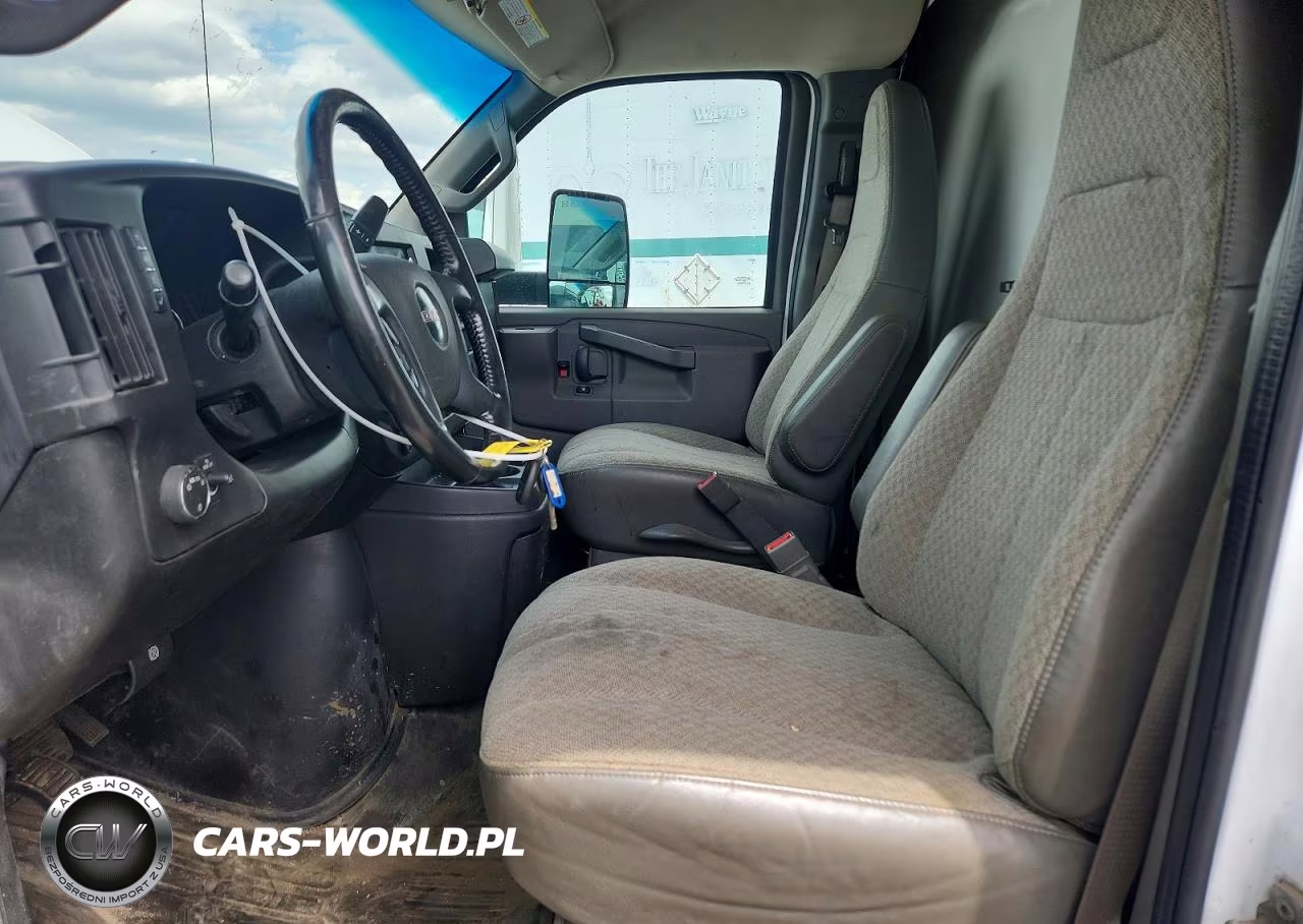 2022 GMC Savana Cutaway G4500 VIN:7GZ67UC73NN001159 - 7