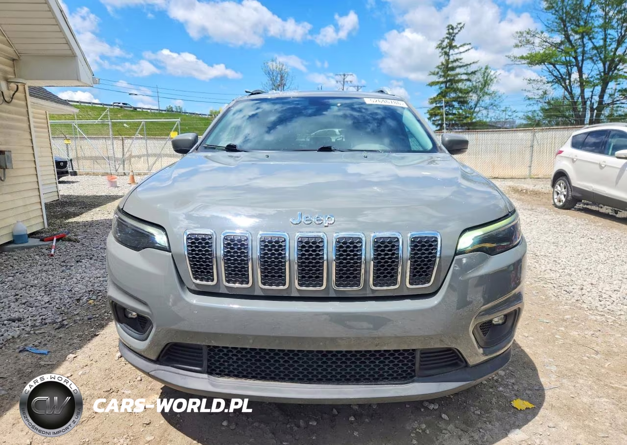 2019 Jeep Cherokee Latitude Plus VIN:1C4PJMLB6KD390341 - 5