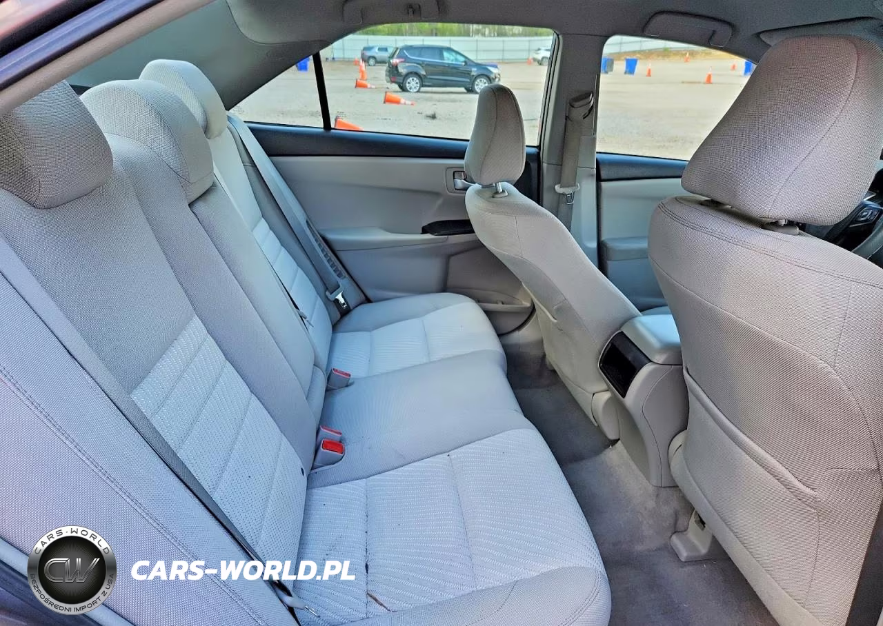 2017 Toyota Camry Hybrid Le VIN:4T1BD1FK3HU216484 - 10