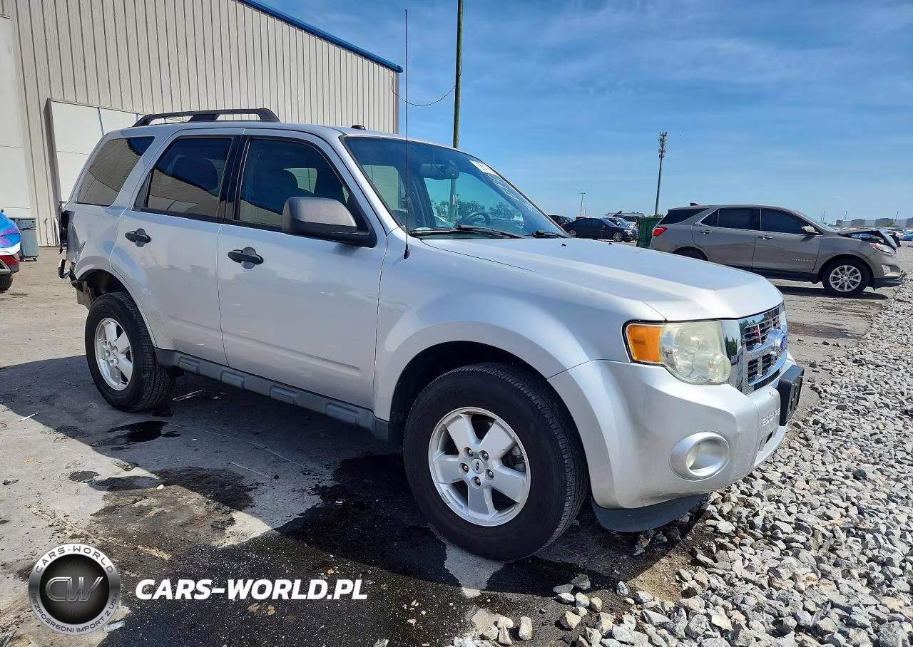 2011 Ford Escape Xlt VIN:1FMCU9D79BKC05302 - 4