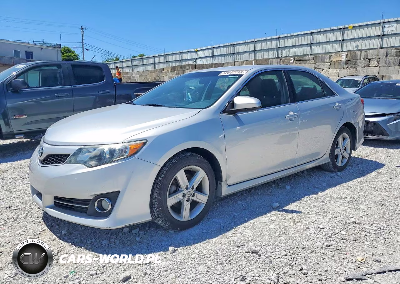 2013 Toyota Camry Se – zdjęcie 1 z 12