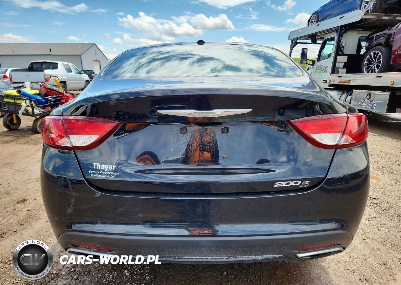 2015 Chrysler 200 S VIN:1C3CCCBGXFN582656 - 6