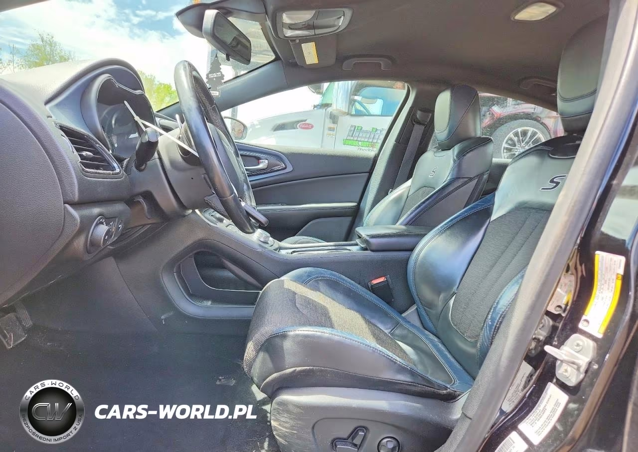 2015 Chrysler 200 S VIN:1C3CCCBGXFN582656 - 7