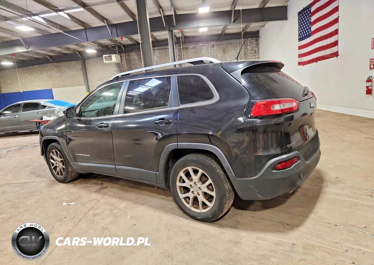 2015 Jeep Cherokee Latitude VIN:1C4PJLCB9FW507995 - 2