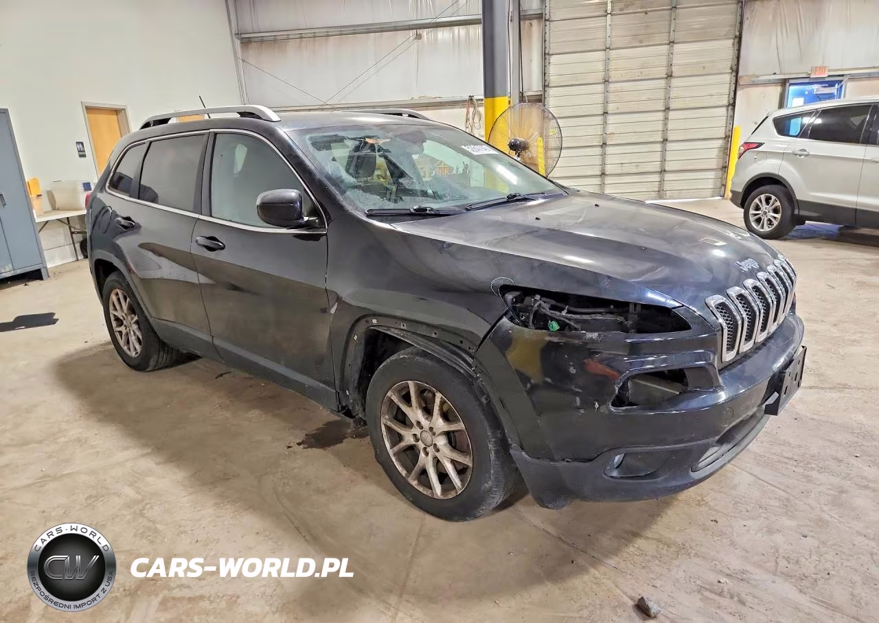 2015 Jeep Cherokee Latitude VIN:1C4PJLCB9FW507995 - 4