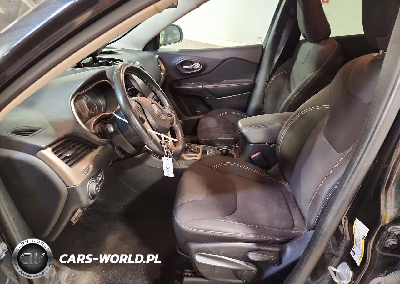 2015 Jeep Cherokee Latitude VIN:1C4PJLCB9FW507995 - 7