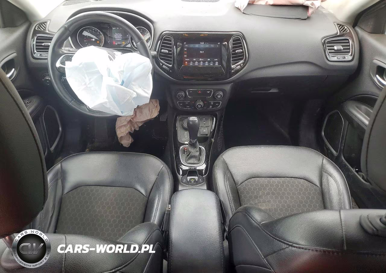 2019 Jeep Compass Latitude VIN:3C4NJDBB8KT740720 - 8