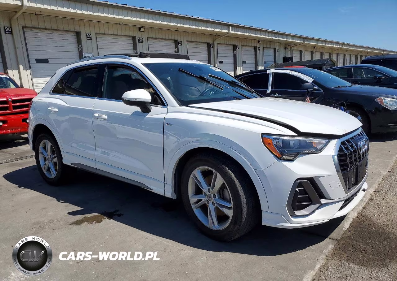 2020 Audi Q3 Premium S Line VIN:WA1DECF38L1021676 - 4
