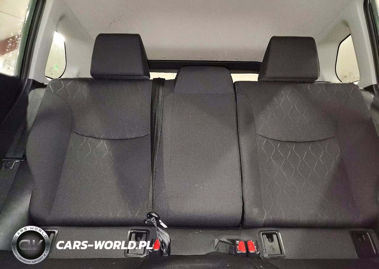 2025 Toyota Corolla Cross Le VIN:7MUBAABG1SV122829 - 10