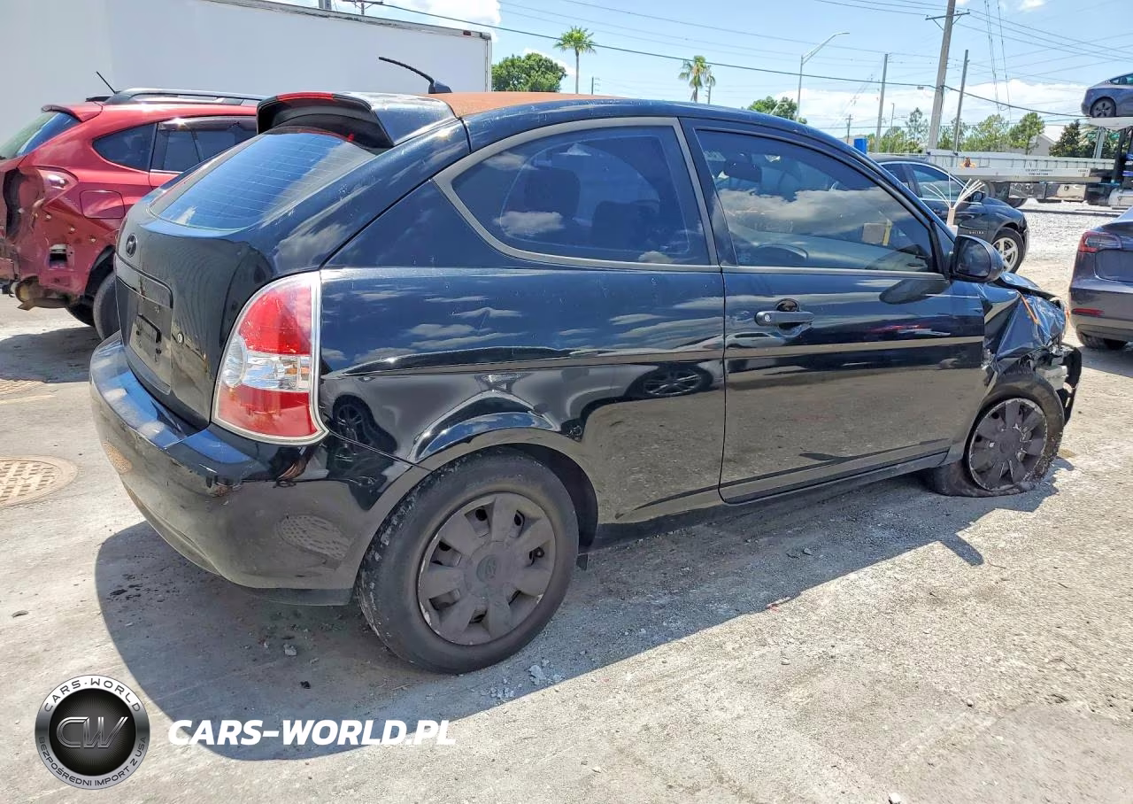 2007 Hyundai Accent Gs VIN:KMHCM36C77U040708 - 3