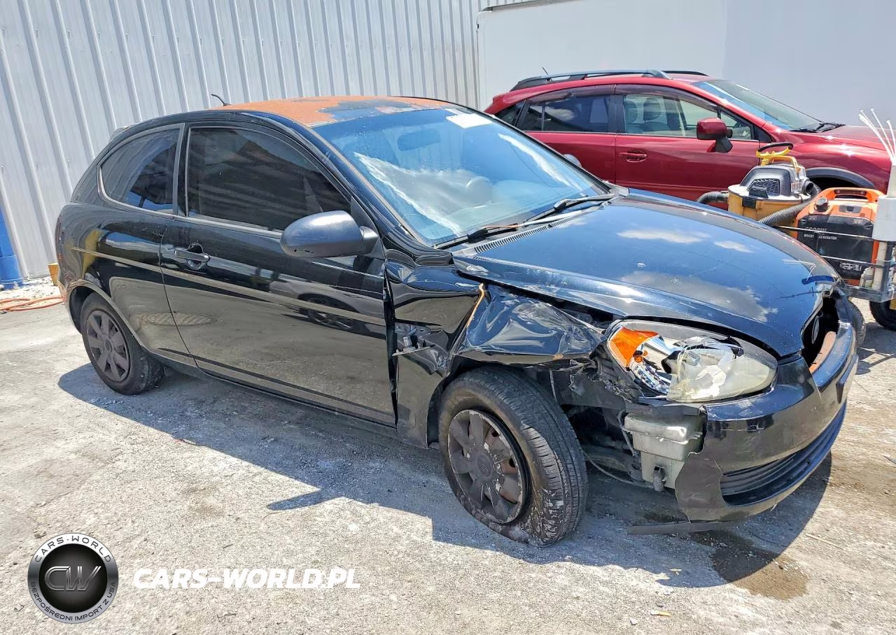 2007 Hyundai Accent Gs VIN:KMHCM36C77U040708 - 4