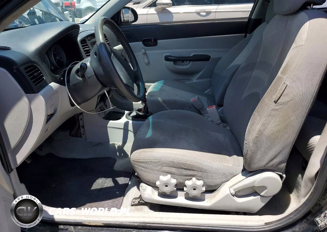 2007 Hyundai Accent Gs VIN:KMHCM36C77U040708 - 7