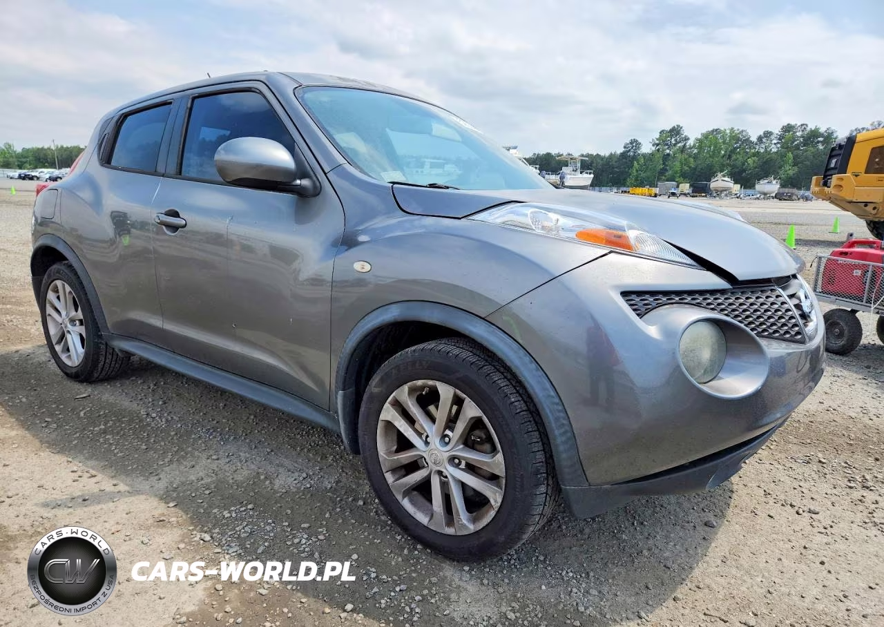 2011 Nissan Juke S VIN:JN8AF5MR2BT021575 - 4