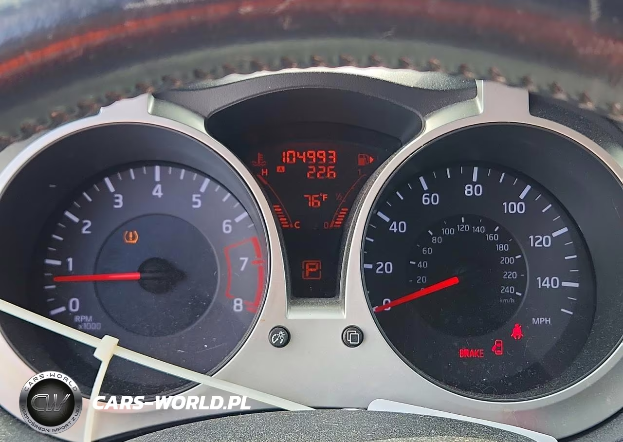 2011 Nissan Juke S VIN:JN8AF5MR2BT021575 - 9