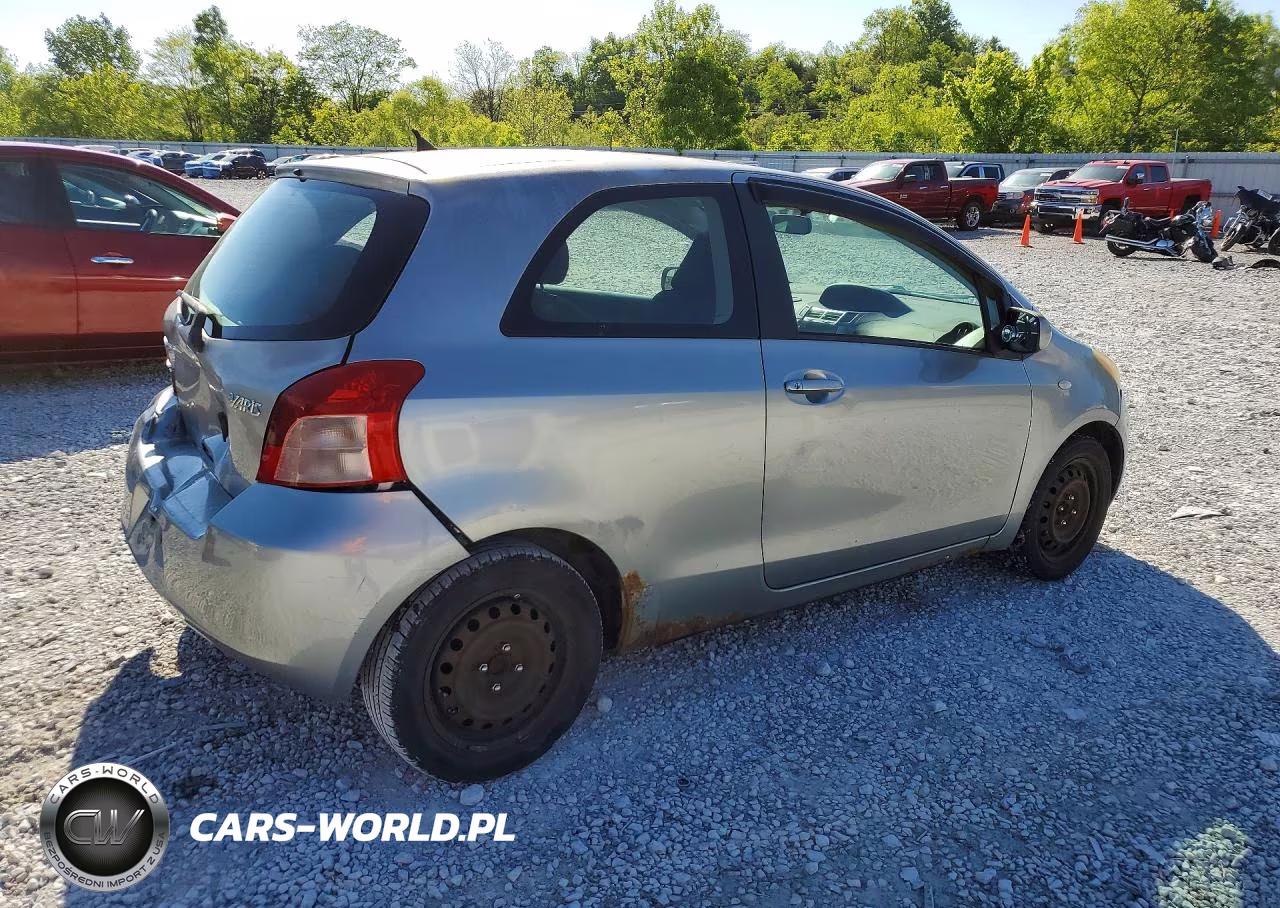 2008 Toyota Yaris Base VIN:JTDJT923X85205850 - 3