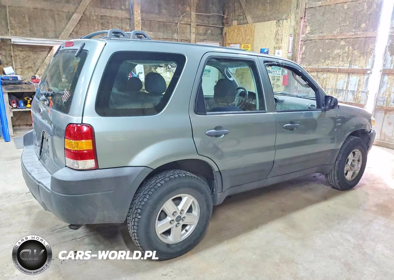 2007 Ford Escape Xls VIN:1FMYU02Z67KA12148 - 3