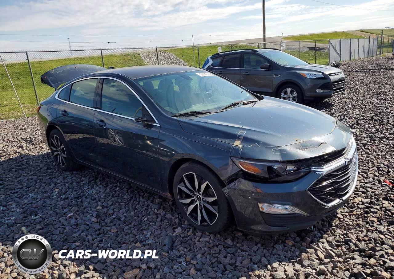 2021 Chevrolet Malibu Rs VIN:1G1ZG5ST6MF010647 - 4