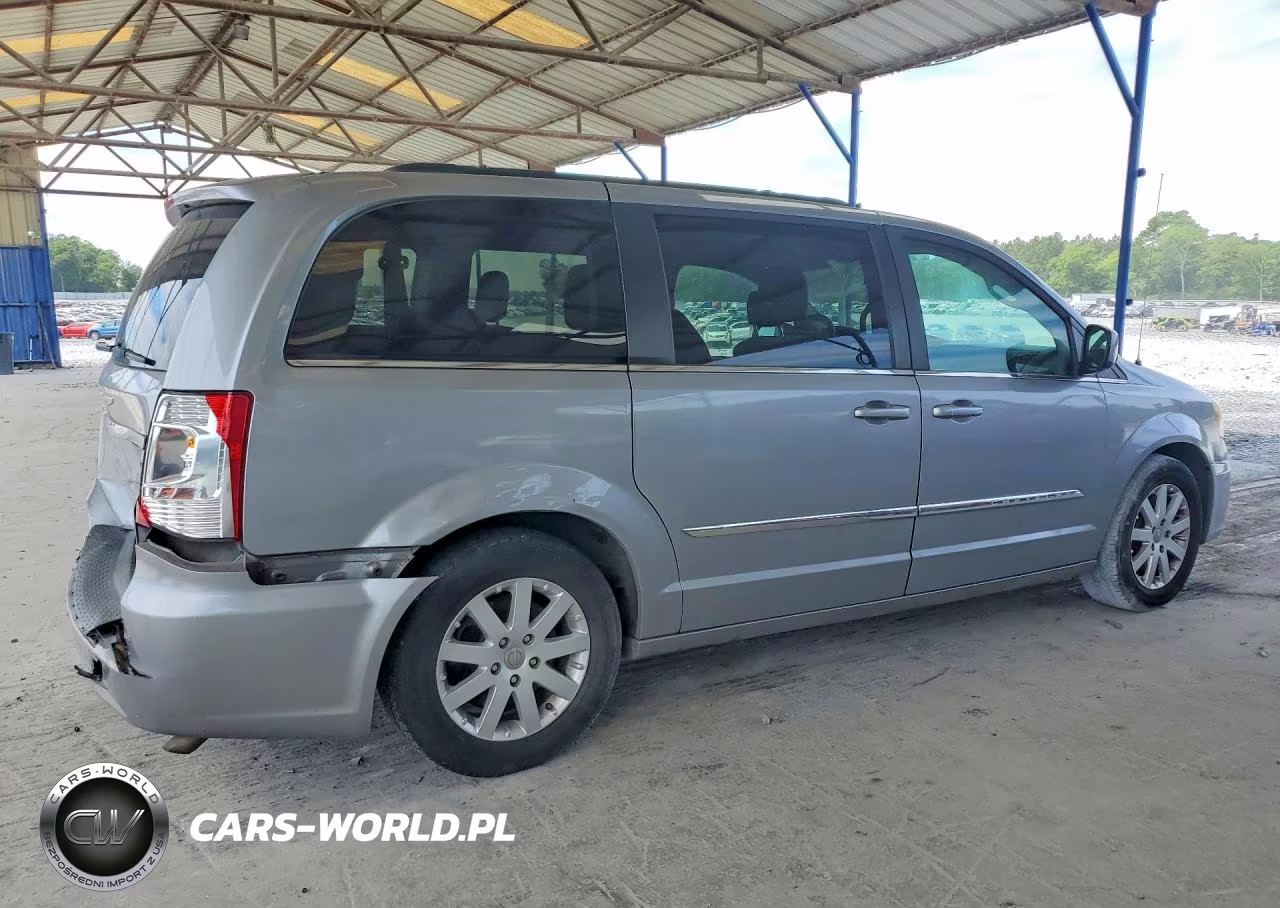 2014 Chrysler Town & Country Touring VIN:2C4RC1BG4ER112702 - 3