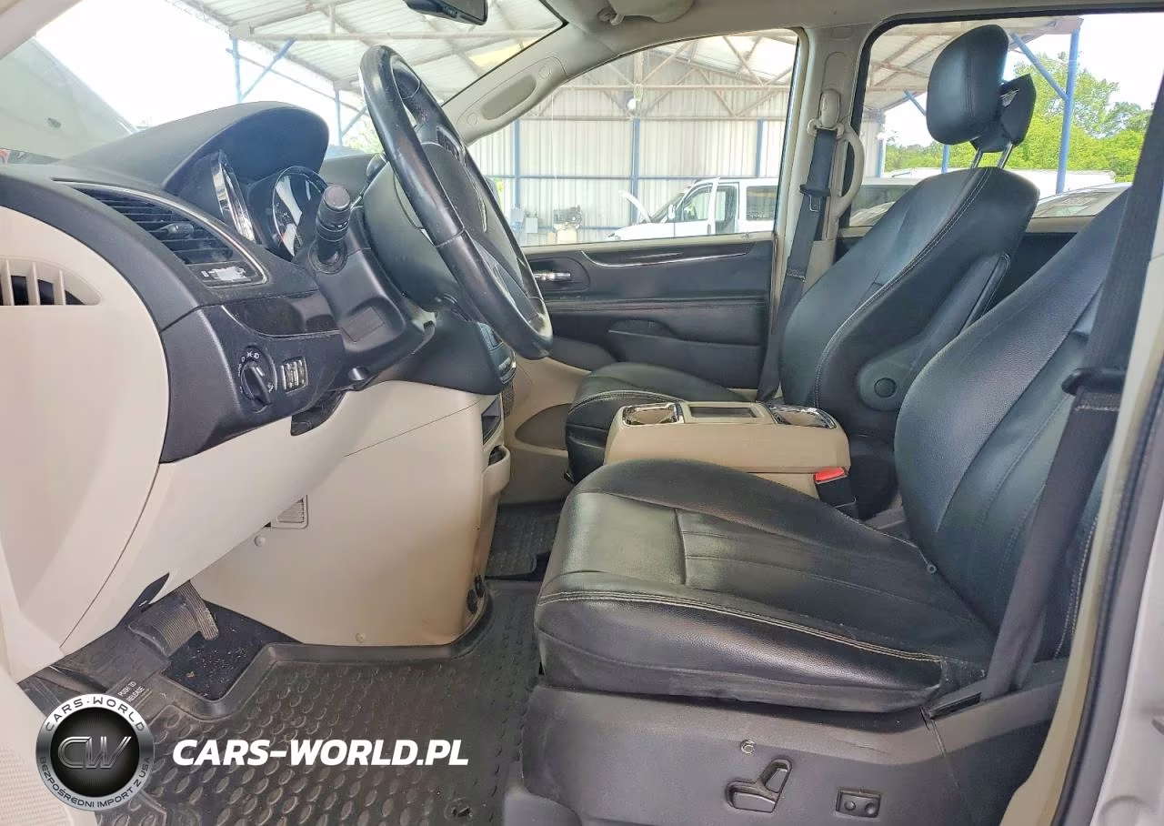 2014 Chrysler Town & Country Touring VIN:2C4RC1BG4ER112702 - 7