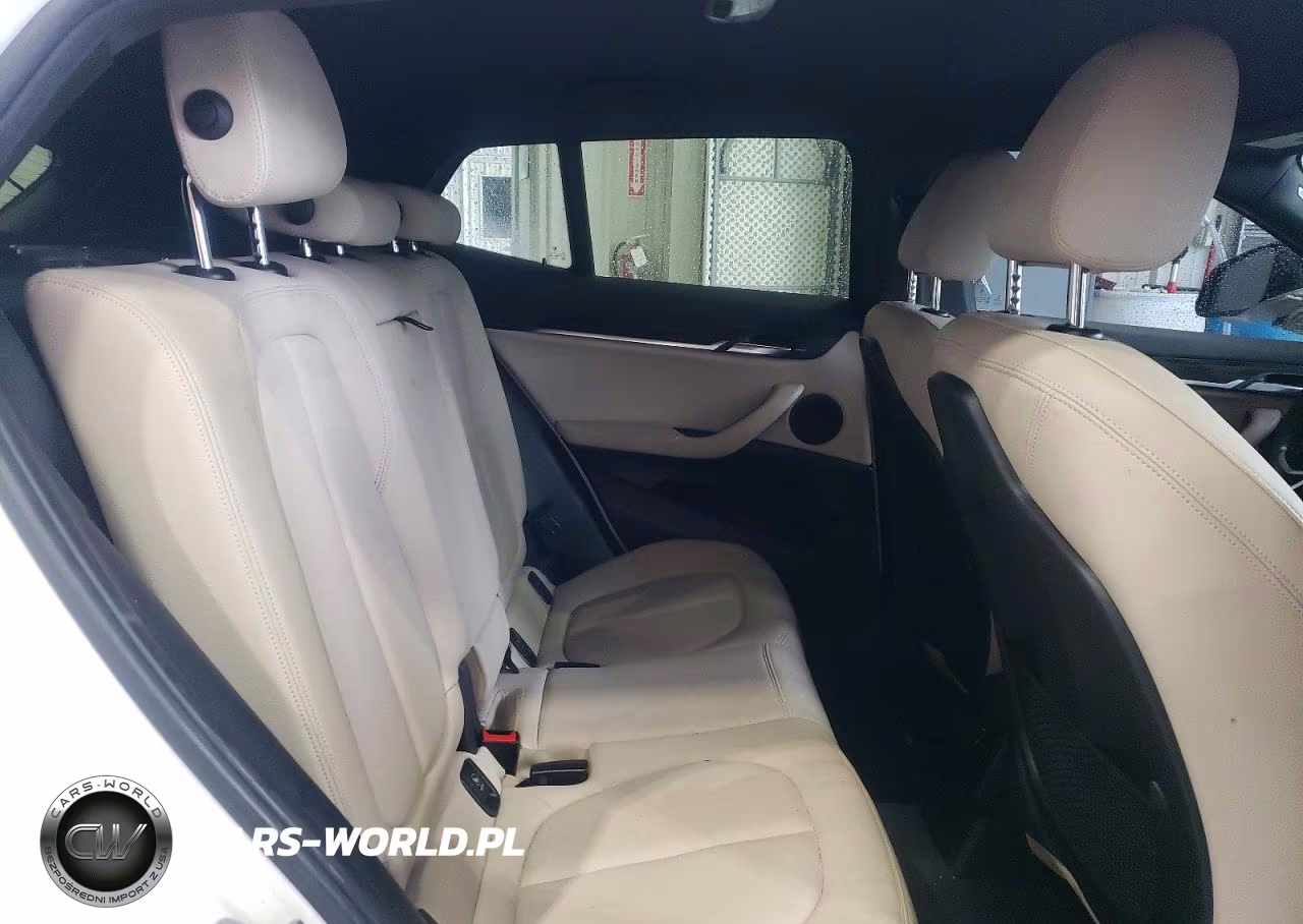 2018 BMW X2 xDrive28I VIN:WBXYJ5C39JEF77980 - 11