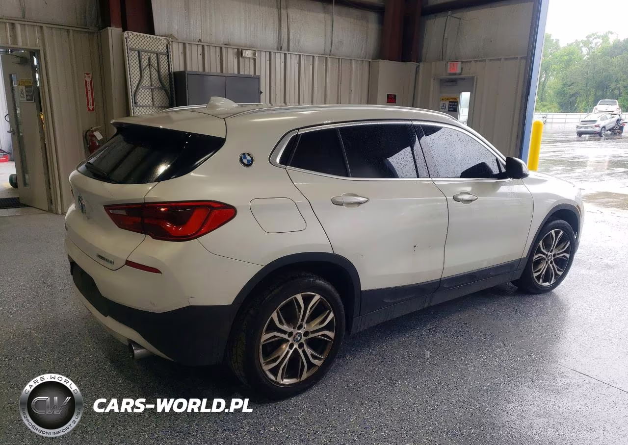 2018 BMW X2 xDrive28I VIN:WBXYJ5C39JEF77980 - 3