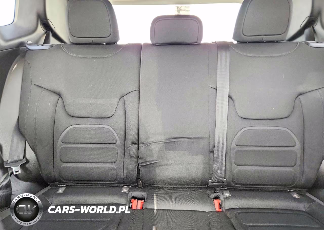 2018 Jeep Renegade Latitude VIN:ZACCJABB8JPJ43995 - 10
