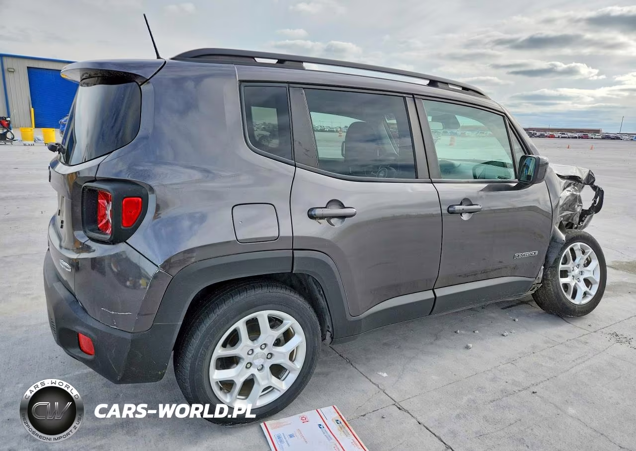 2018 Jeep Renegade Latitude VIN:ZACCJABB8JPJ43995 - 3